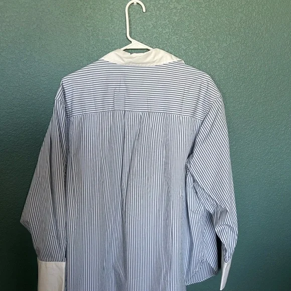 GAP Blue and White Casual Button Down Shirt - Picture 3 of 4